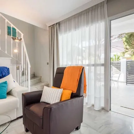 Casa Soleada - Beautiful Villa, Corner By Pools, Facilities,full Kitchen, 3 Terraces, Internet * Marbellac