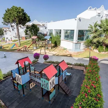 Casa Soleada - Beautiful Villa, Corner By Pools, Facilities,full Kitchen, 3 Terraces, Internet *