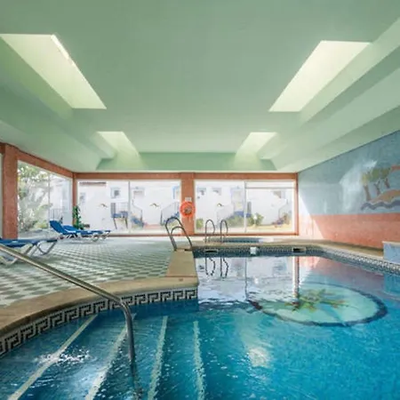 Σπίτι διακοπών Casa Soleada - Beautiful Villa, Corner By Pools, Facilities,full Kitchen, 3 Terraces, Internet *