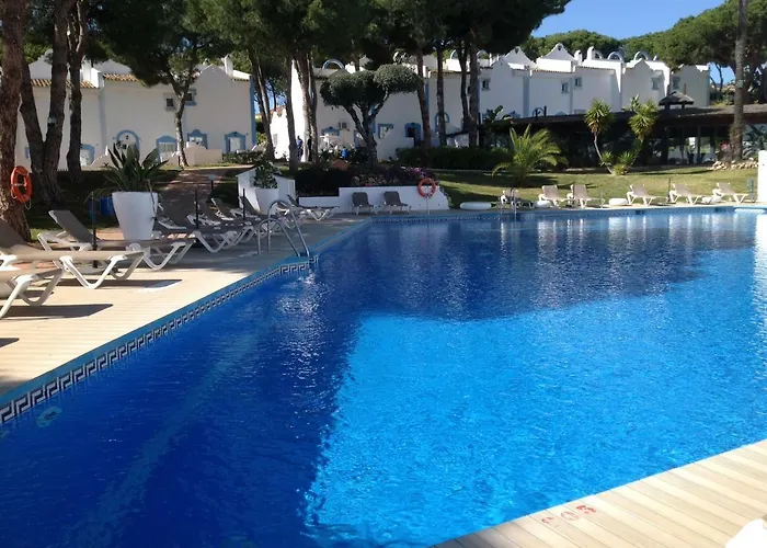 Casa Soleada - Beautiful Villa, Corner By Pools, Facilities,full Kitchen, 3 Terraces, Internet * Марбелья