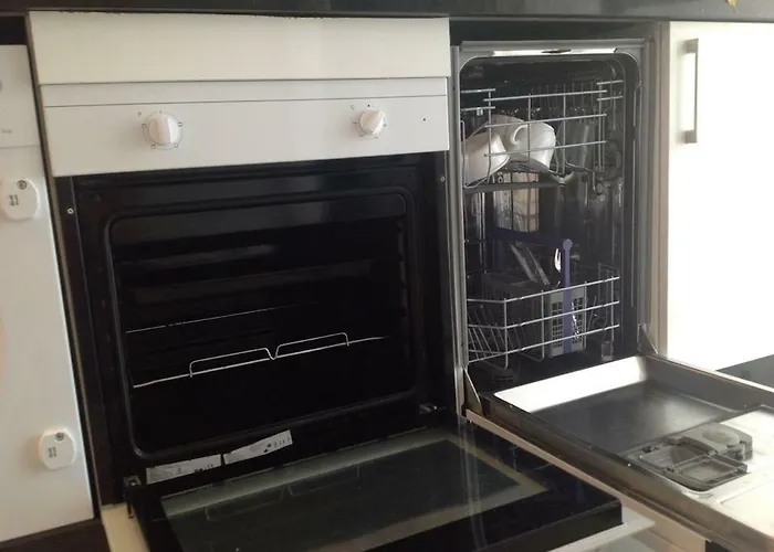 Ferienhaus Casa Soleada - Beautiful Villa, Corner By Pools, Facilities,full Kitchen, 3 Terraces, Internet Marbella