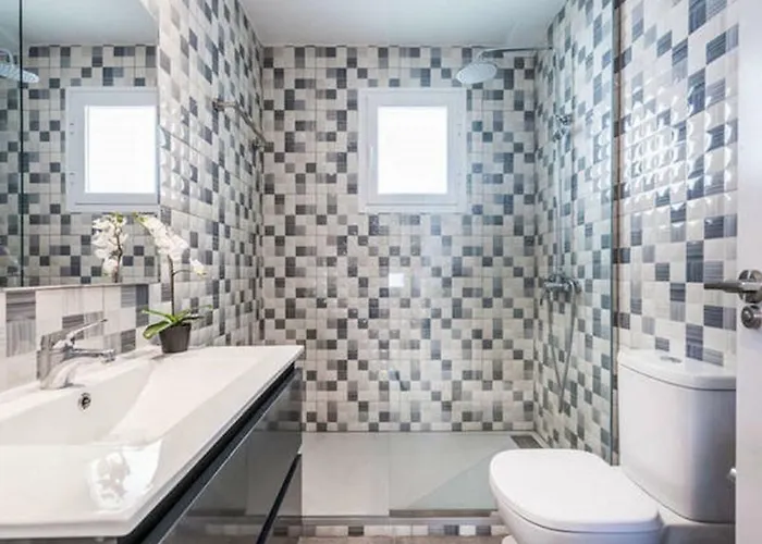 Casa Soleada - Beautiful Villa, Corner By Pools, Facilities,full Kitchen, 3 Terraces, Internet