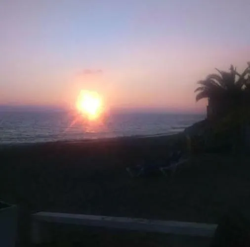 Casa Soleada - Beautiful Villa, Corner By Pools, Facilities,full Kitchen, 3 Terraces, Internet Марбелья